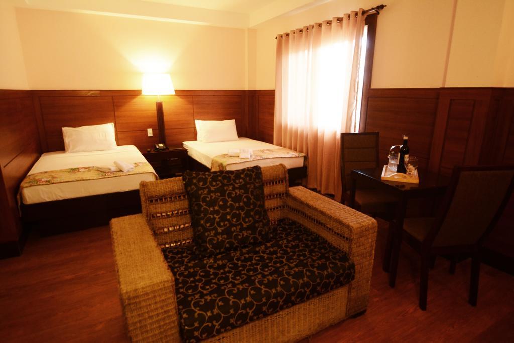 Buma Subic Hotel And Restaurant Olongapo Room photo